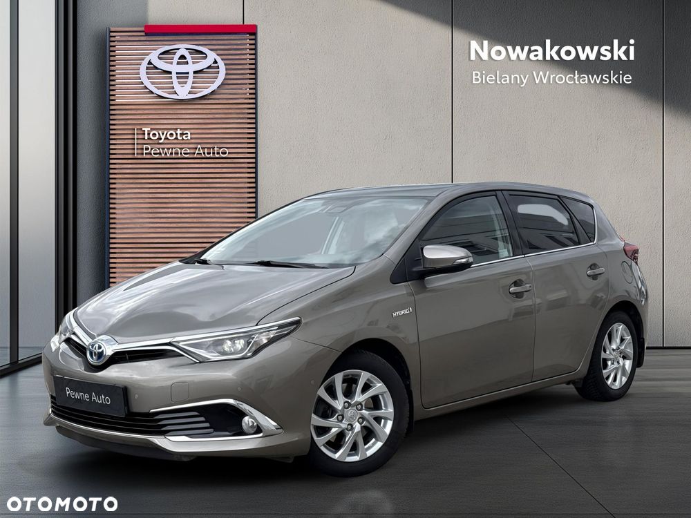 Toyota Auris - 1