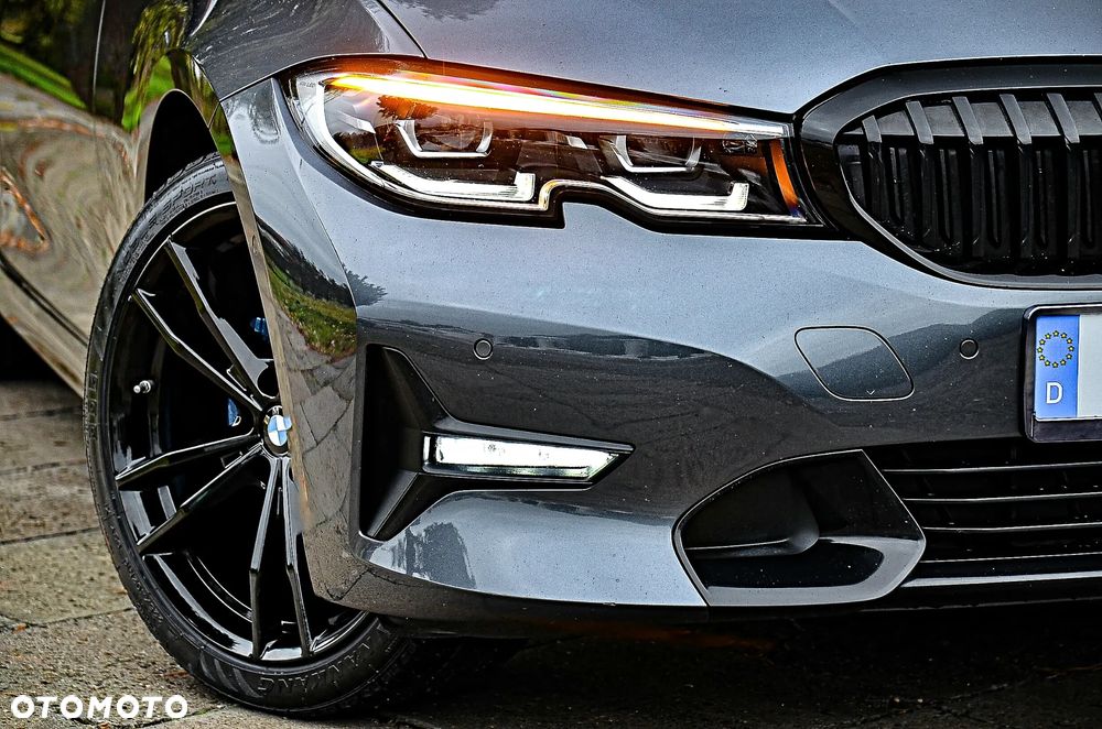 BMW Seria 3 320i GPF Sport Line Shadow - 14