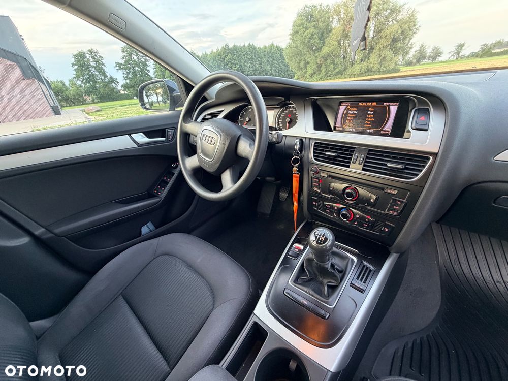 Audi A4 Avant - 12