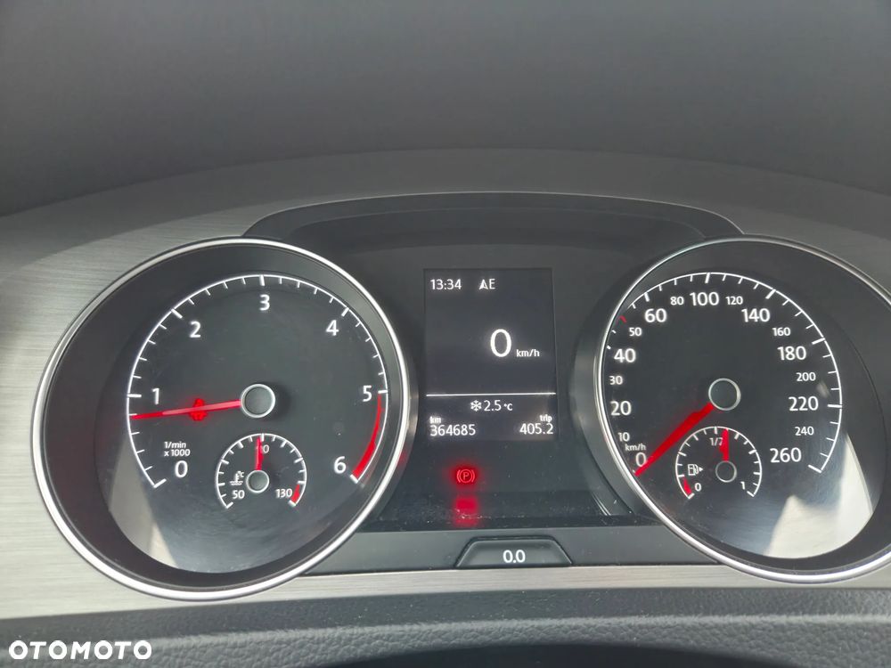 Volkswagen Golf 1.6 TDI Highline - 13