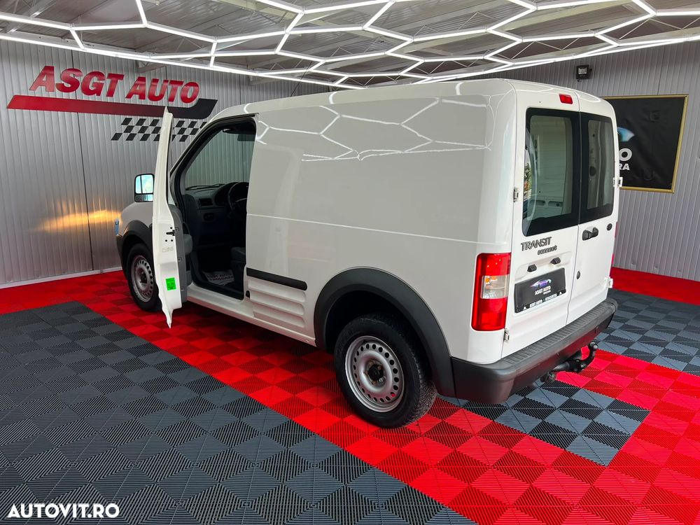 Ford Transit Connect - 16