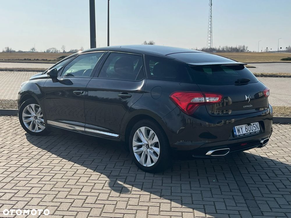 Citroën DS5 e-HDi 110 EGS6 Chic - 9