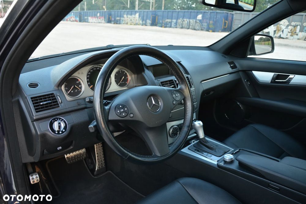 Mercedes-Benz Klasa C 320 CDI DPF 4Matic 7G-TRONIC Avantgarde - 11
