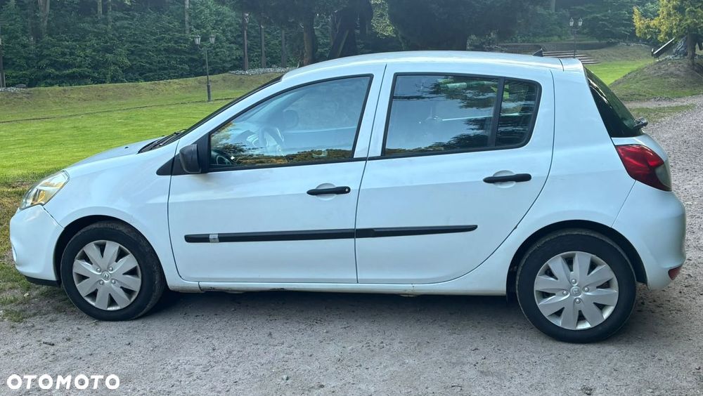 Renault Clio 1.2 16V Alize - 5