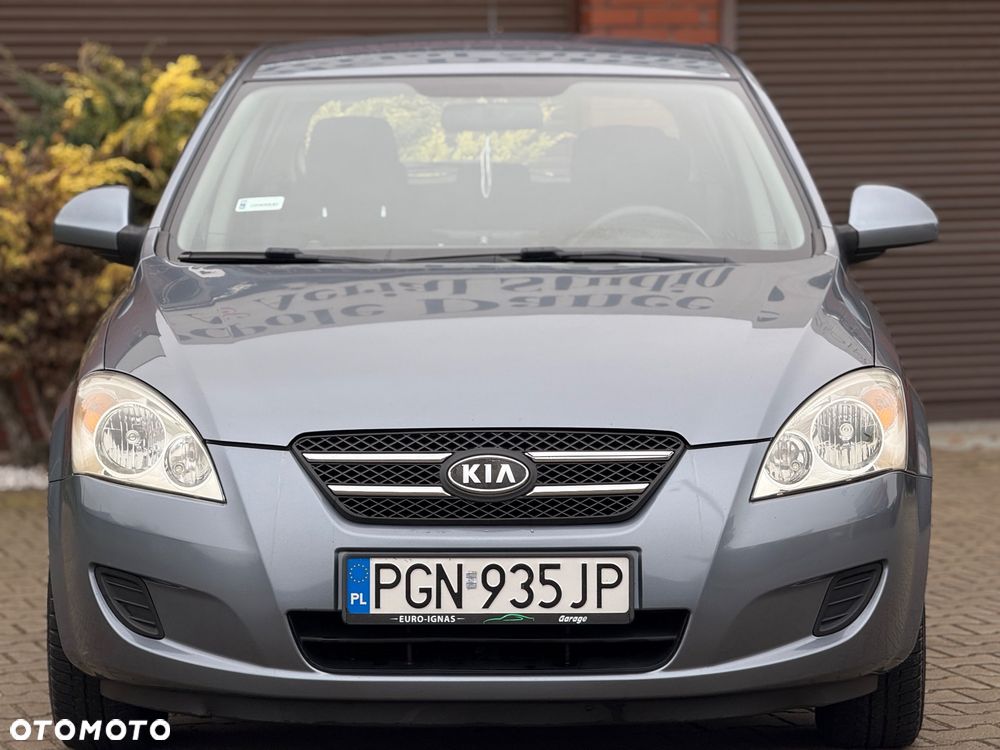 Kia Ceed 2007 photo 3