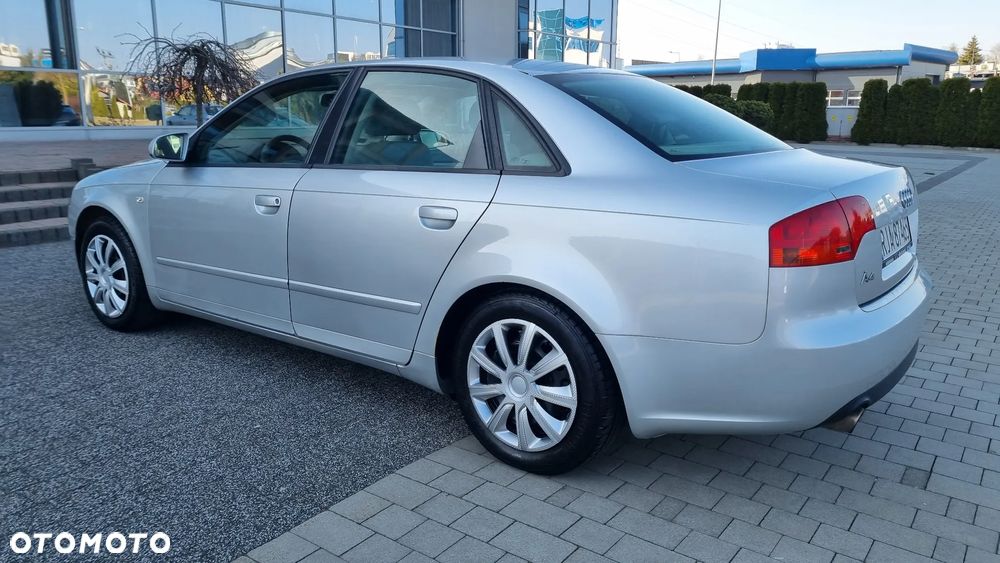 Audi A4 Limousine 1.6 - 22