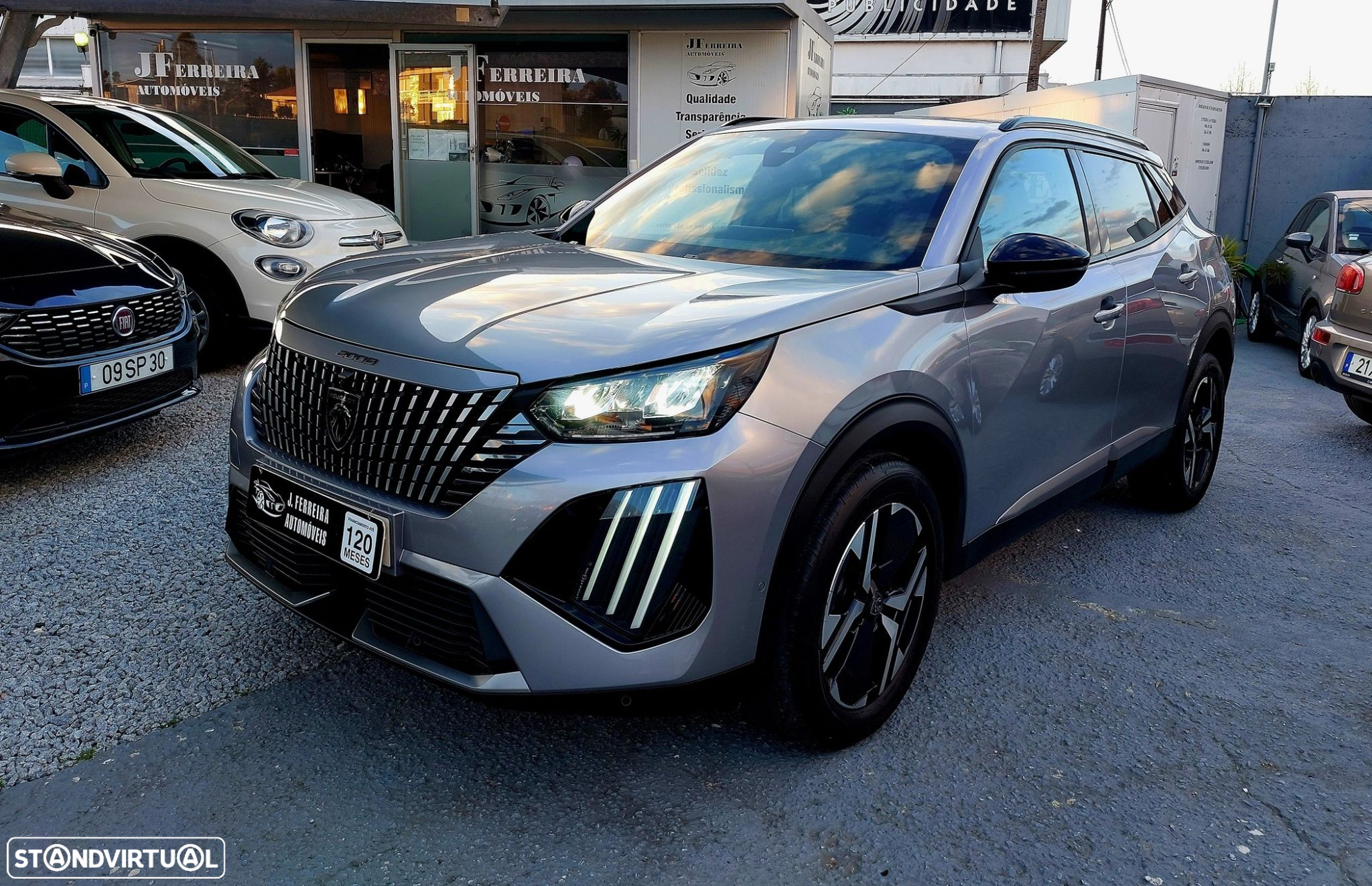 Peugeot 2008 1.2 PureTech Allure - 2