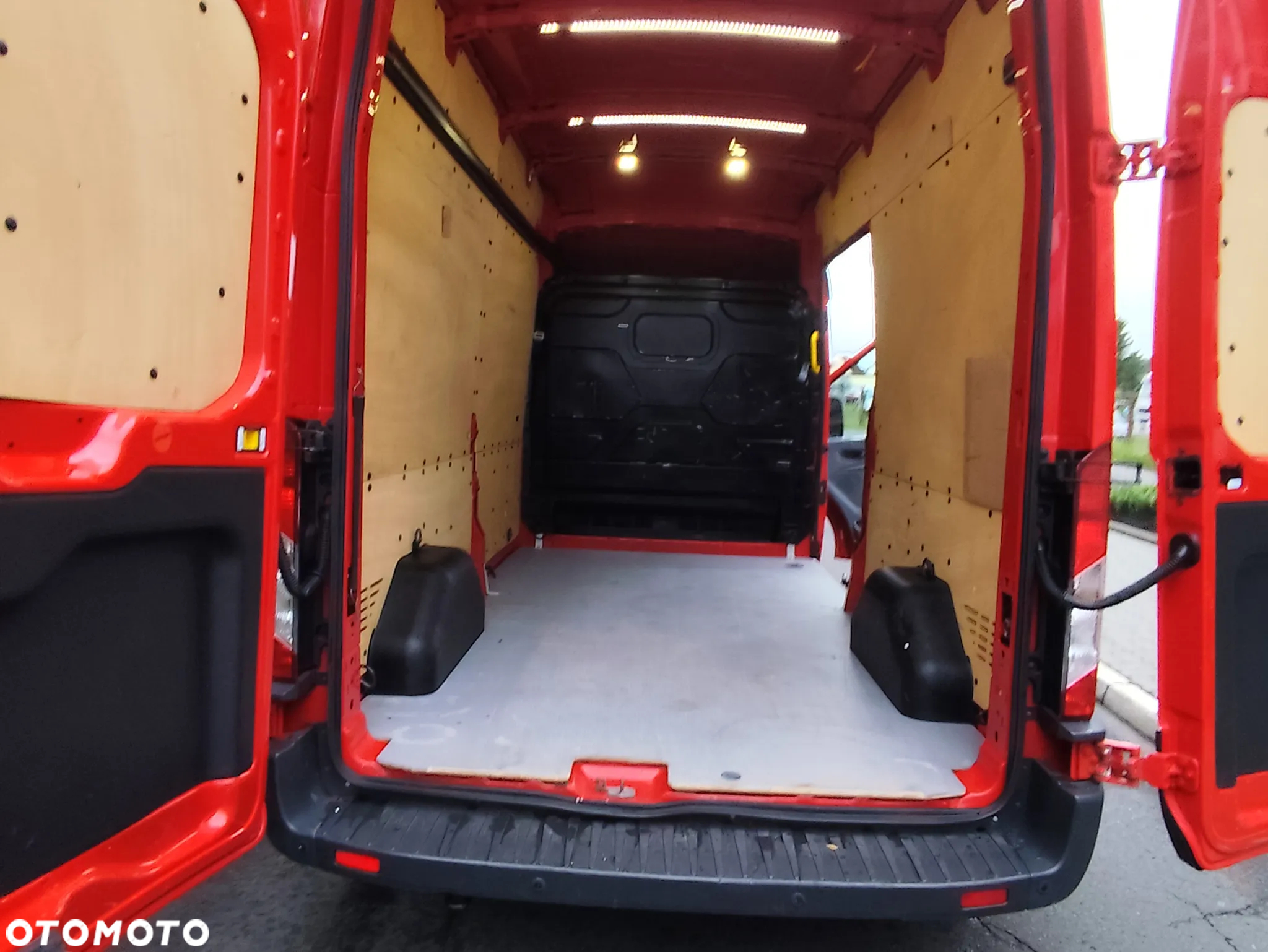 Ford Transit - 26
