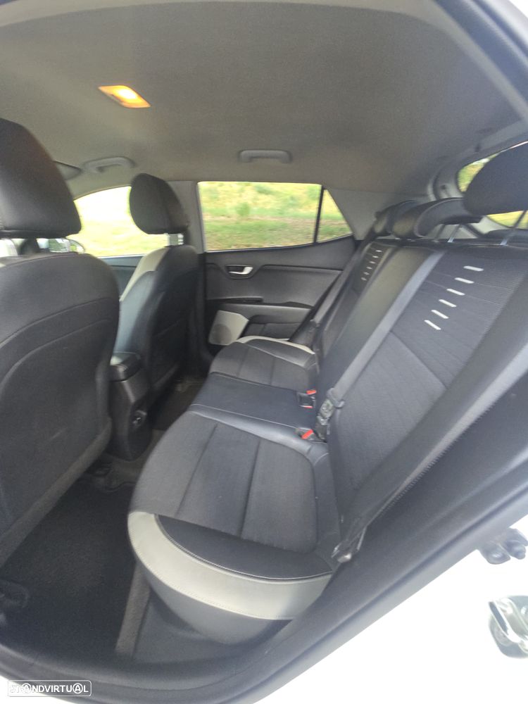 Kia Stonic 1.0 T-GDI Drive - 25