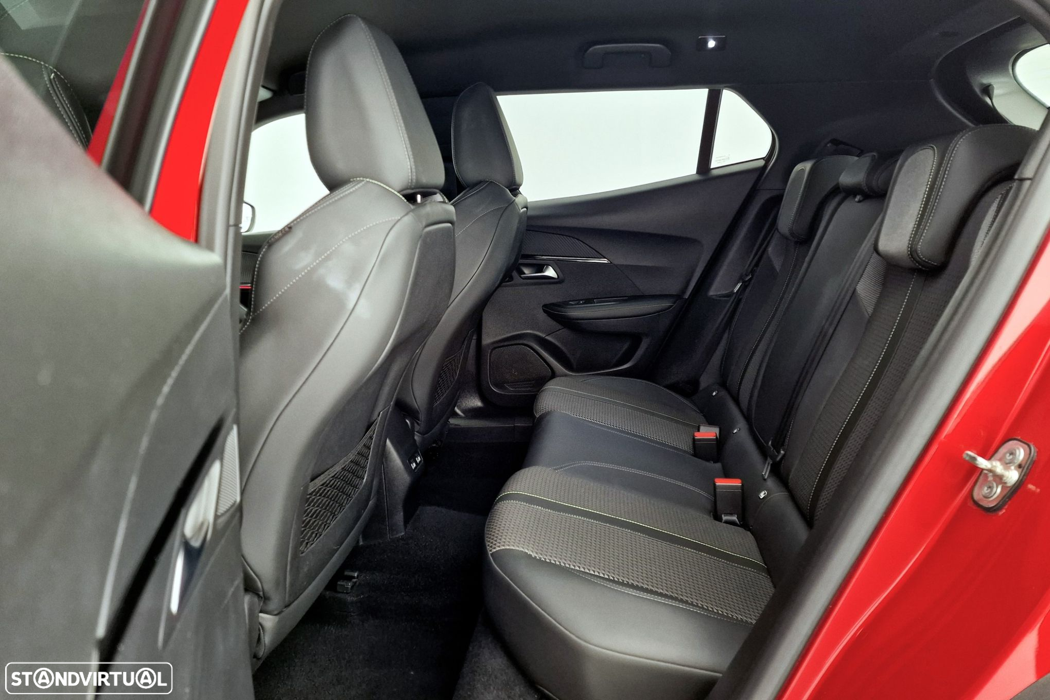 Peugeot 2008 1.2 PureTech GT Line EAT8 - 9
