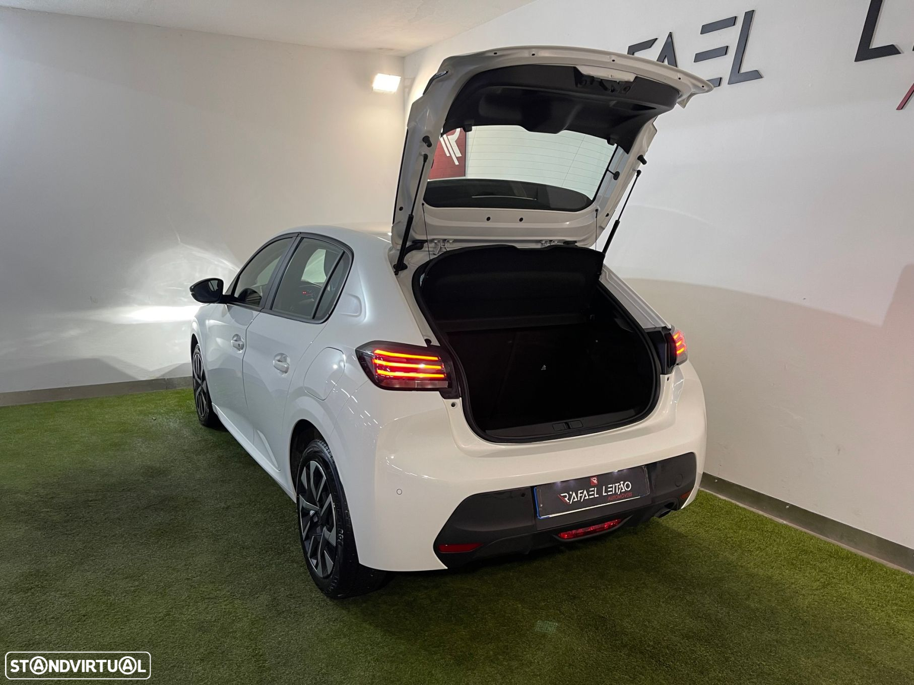 Peugeot 208 1.2 PureTech Active - 25