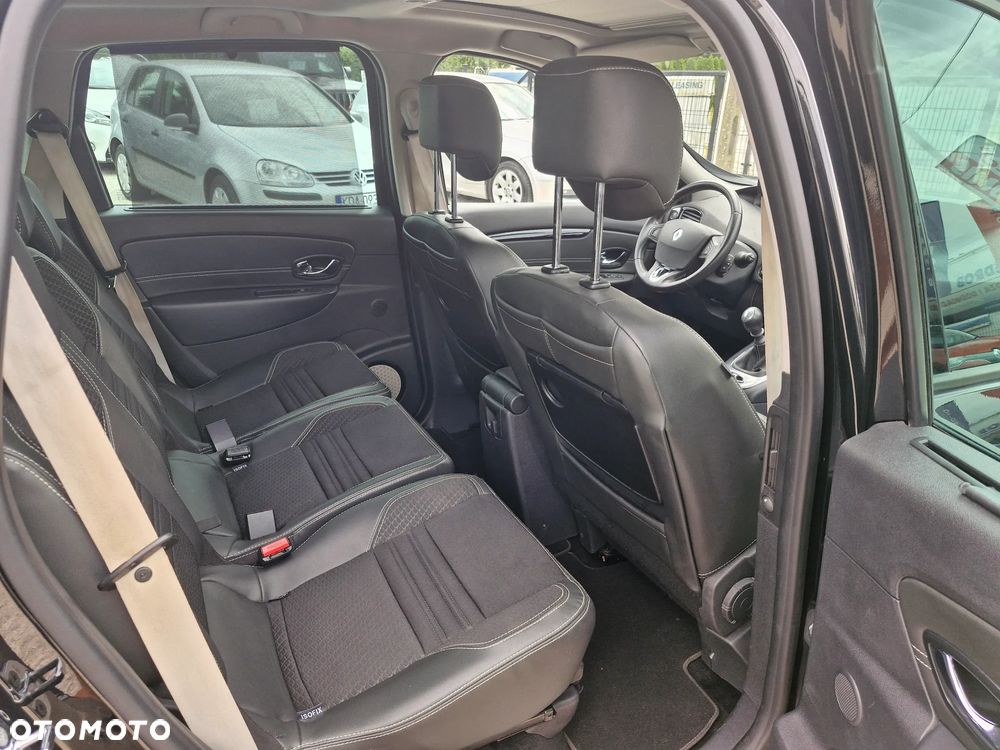 Renault Grand Scenic ENERGY TCe 130 BOSE EDITION - 23