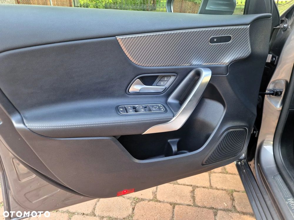 Mercedes-Benz Klasa A 200 Progressive 7G-DCT - 32