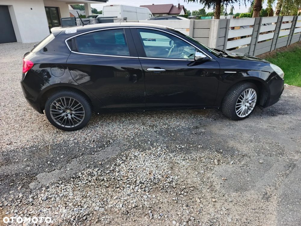 Alfa Romeo Giulietta 2.0 JTDM 16V - 5