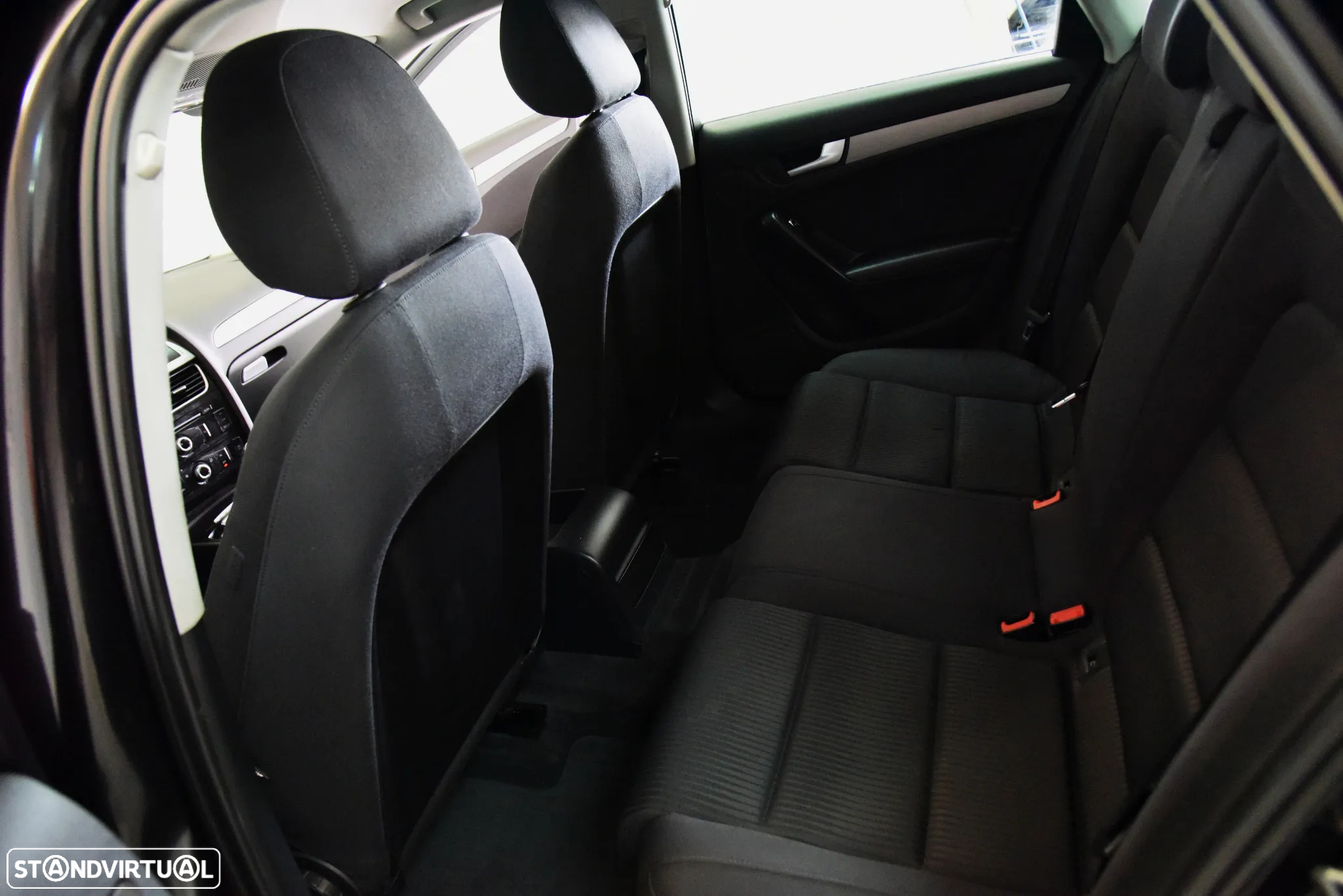 Audi A4 2.0 TDI exclusive - 14