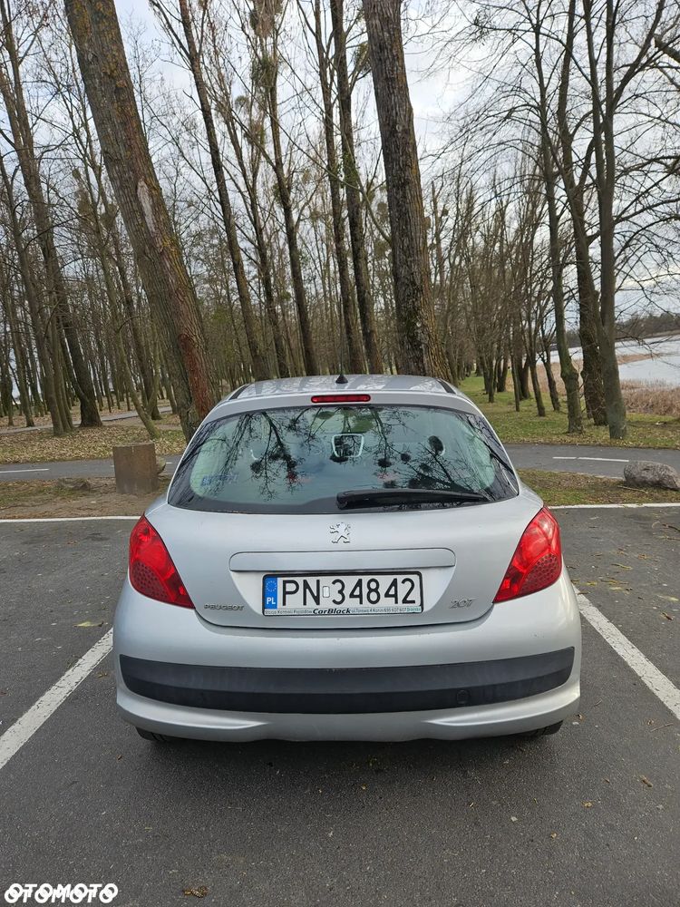 Peugeot 207 1.4 - 5