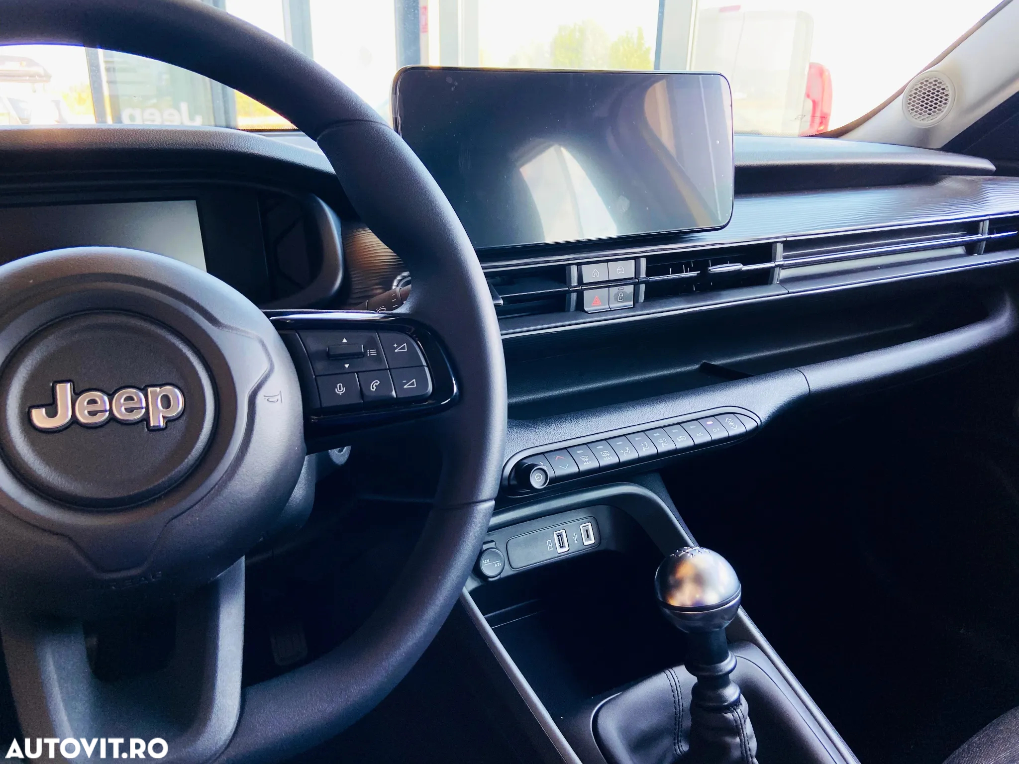 Jeep Avenger 1.2 MT6 Turbo Longitude - 12