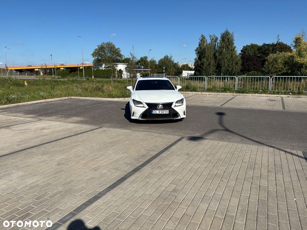 Lexus RC 200t / 300 F Sport - 11