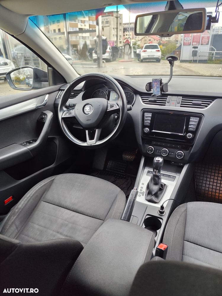 Skoda Octavia 1.8 TSI 4x4 DSG Ambition - 9