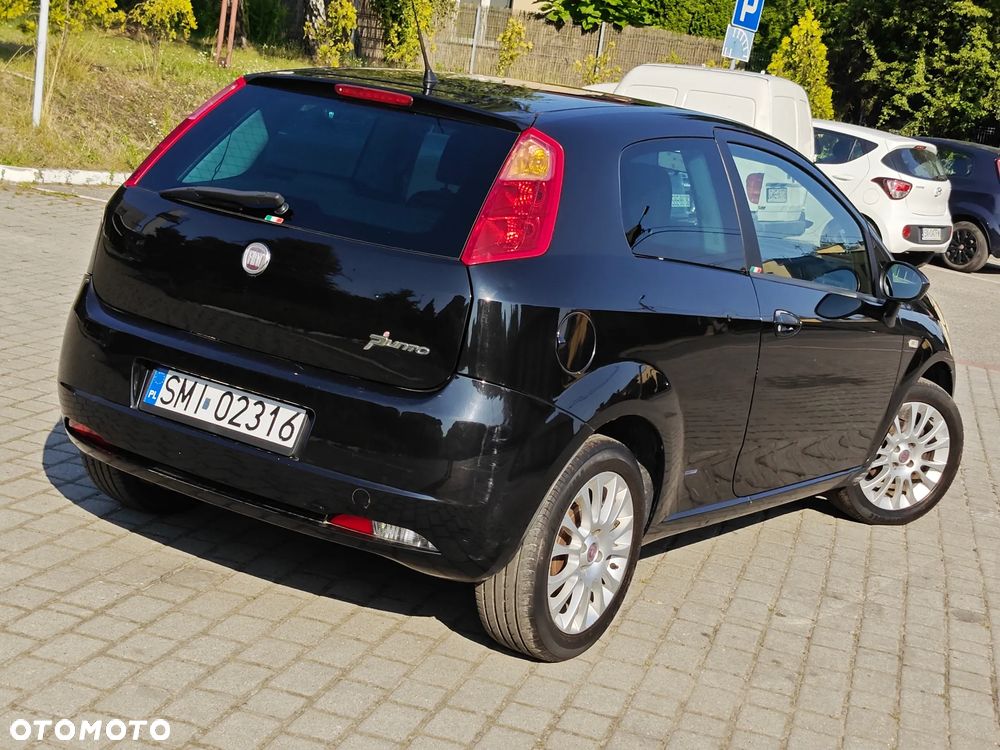 Fiat Grande Punto 1.4 8V Racing - 4