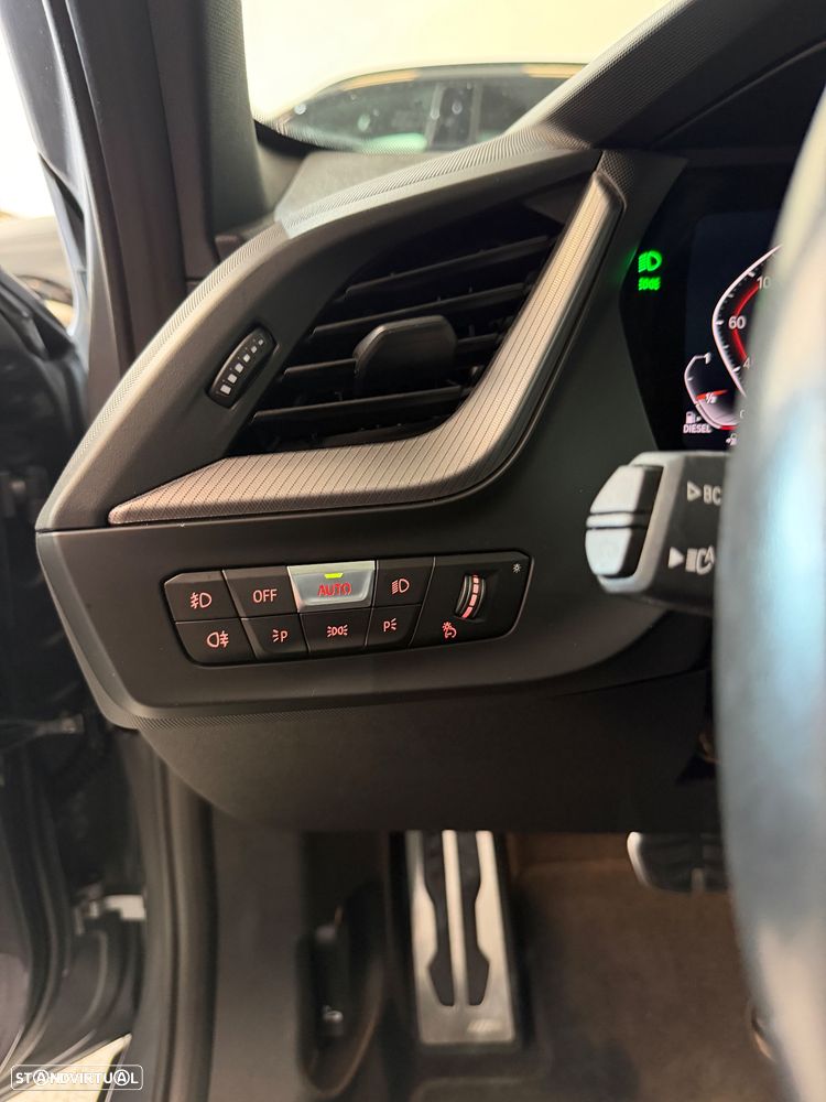 BMW 116 d Pack Desportivo M Auto - 16