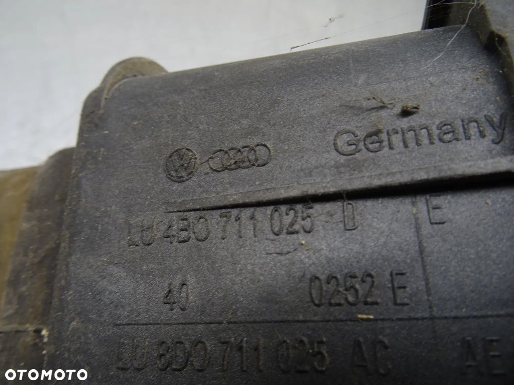 AUDI A4 B5 LIFT 1.9TDI LEWAREK WYBIERAK BIEGÓW 4B0711025D - 8