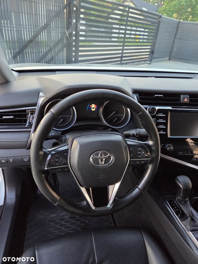 Toyota Camry 2.5 Hybrid Prestige CVT - 28