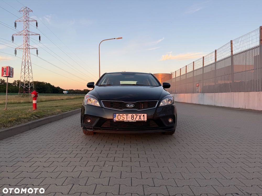 Kia ProCeed - 2