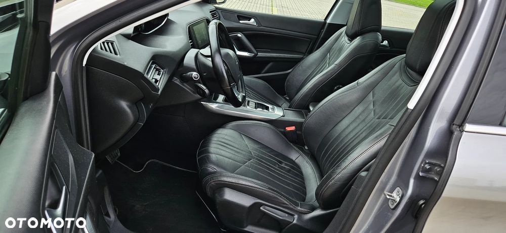 Peugeot 308 PureTech 130 GPF EAT8 Stop & Start Allure Pack - 10