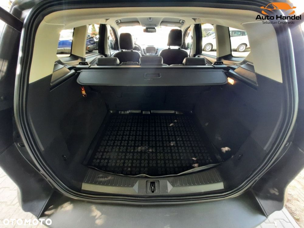 Ford Kuga 1.5 EcoBoost 2x4 Titanium - 16