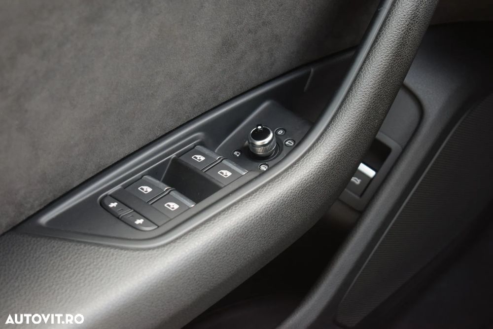 Audi A4 2.0 TDI DPF S line Sportpaket - 35