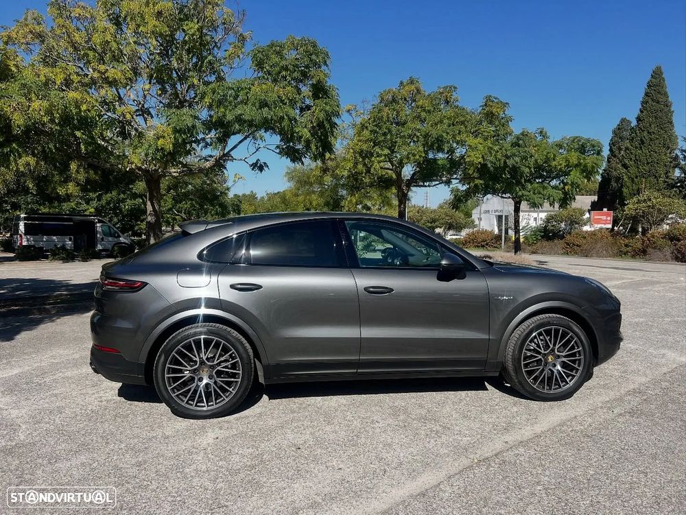 Porsche Cayenne Coupé E-Hybrid - 6