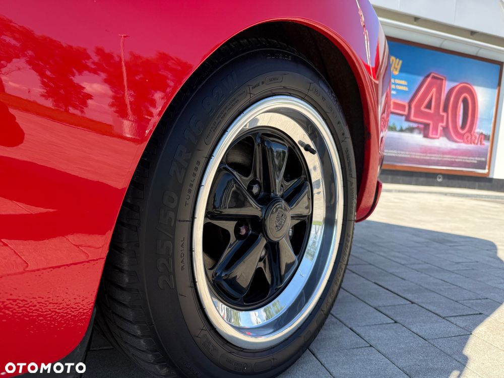 Porsche 944 - 6