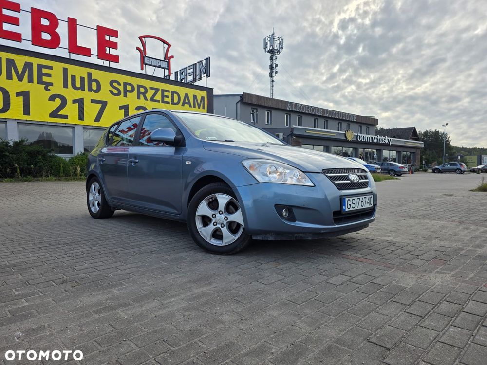 Kia Ceed - 1
