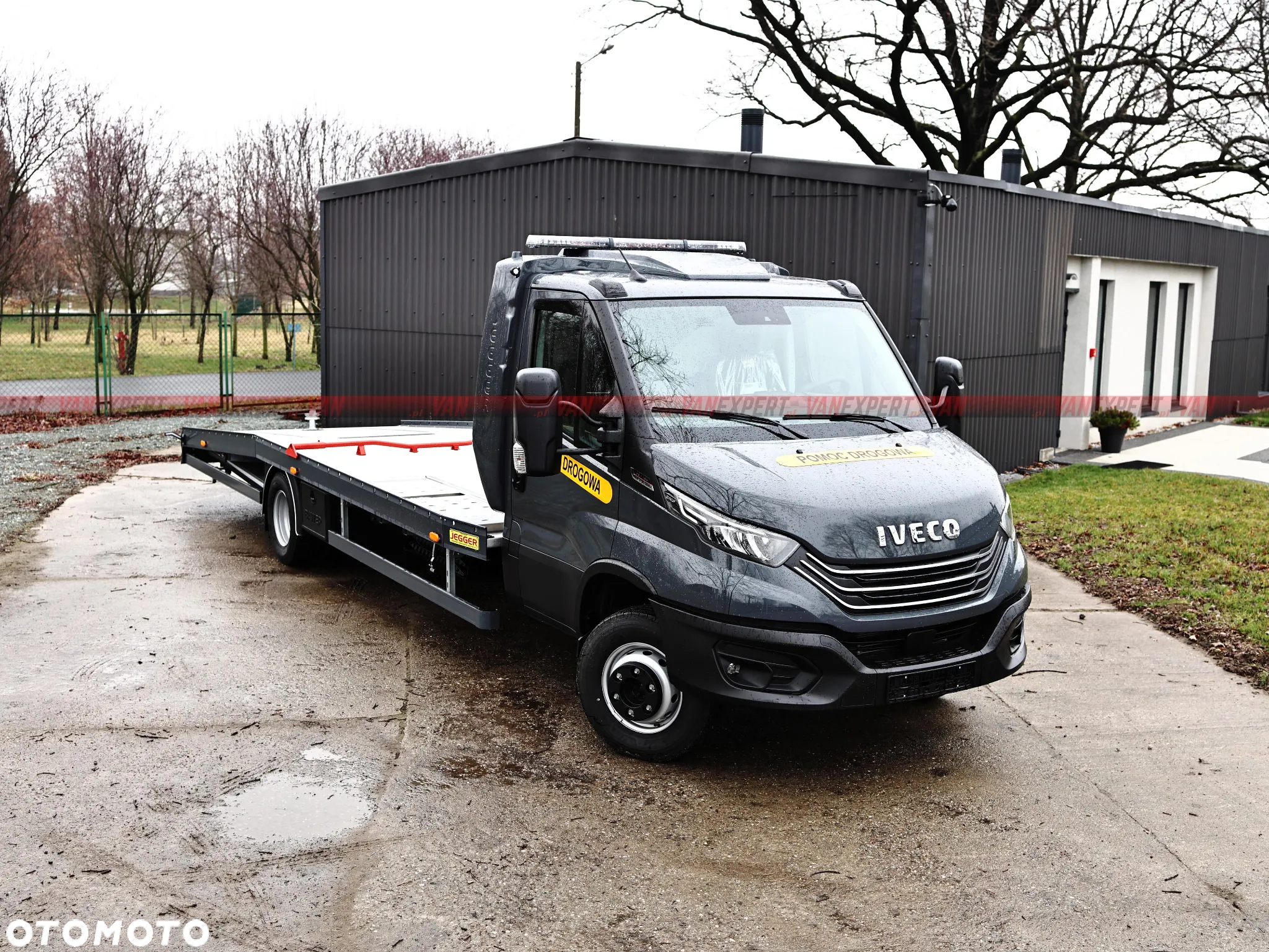 Iveco Daily 70C18H A8 P Laweta z zapadniami - 12