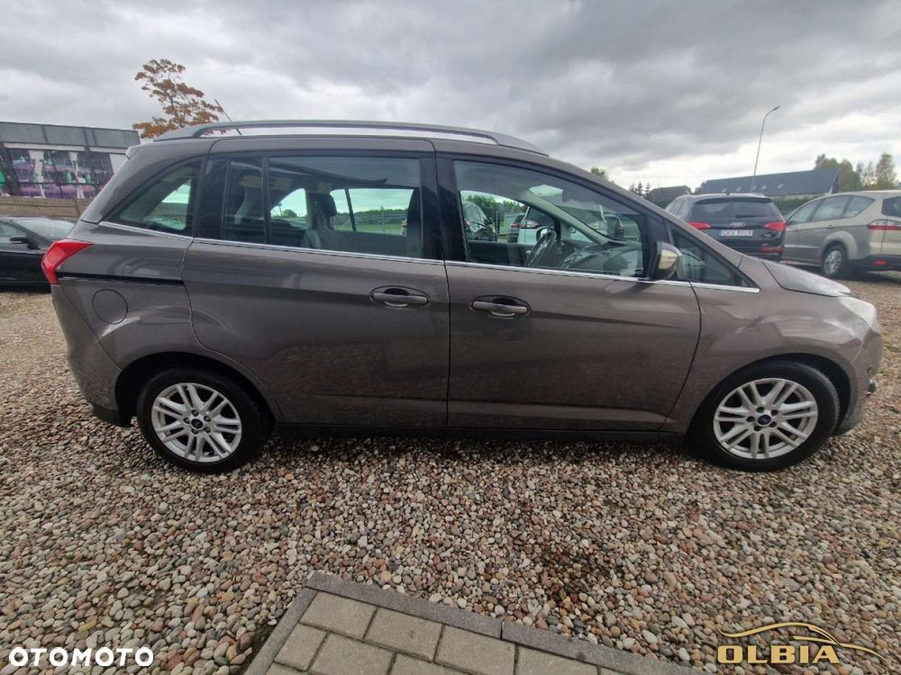 Ford Grand C-MAX - 11