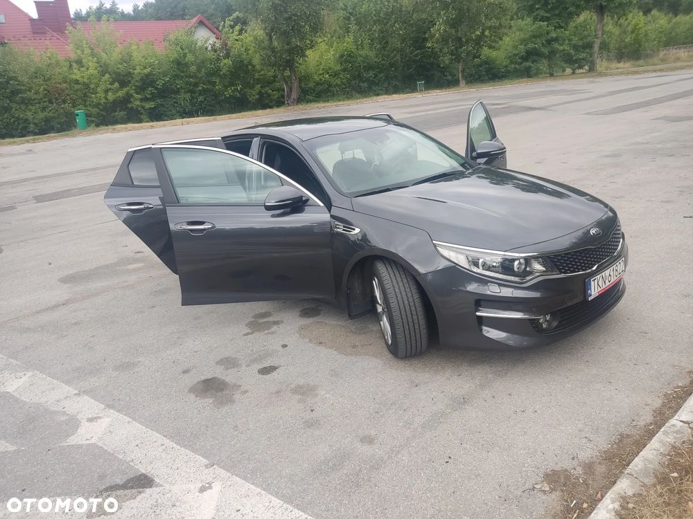 Kia Optima 2.0 M - 10