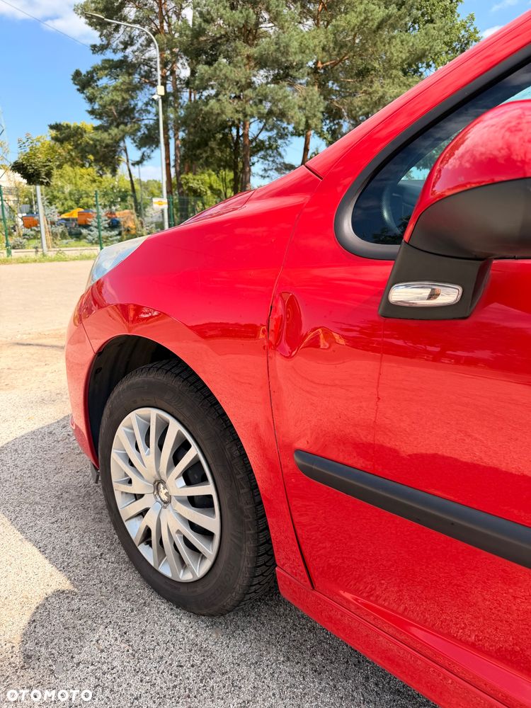 Peugeot 207 1.4 Trendy - 12