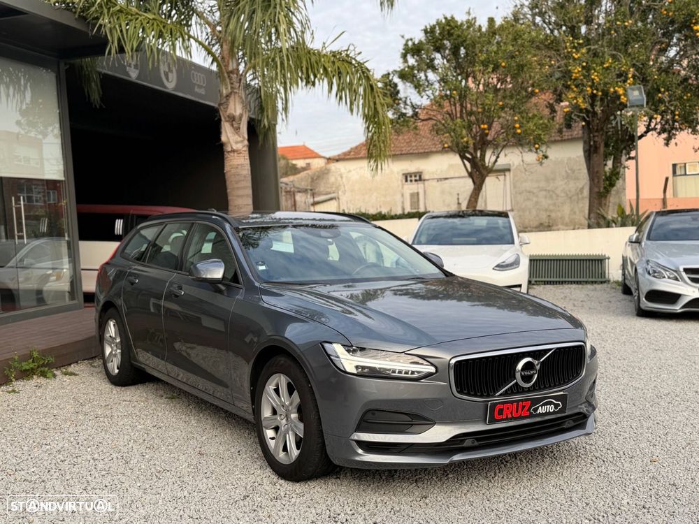 Volvo V90 2.0 D4 Momentum Geartronic - 4