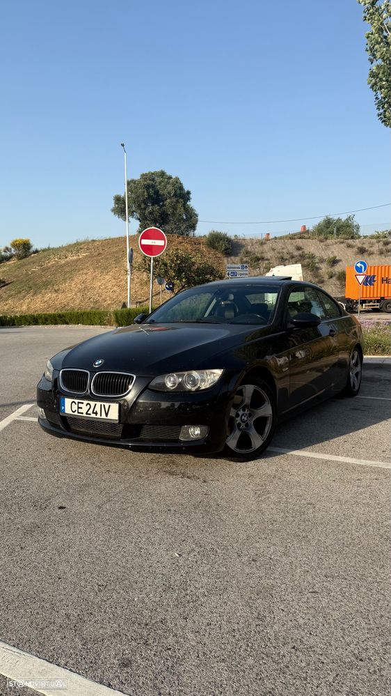 BMW 320 i Coupe Auto - 1