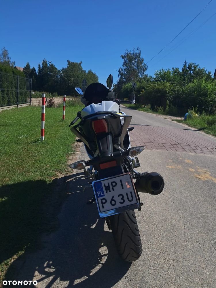 Yamaha YZF - 3