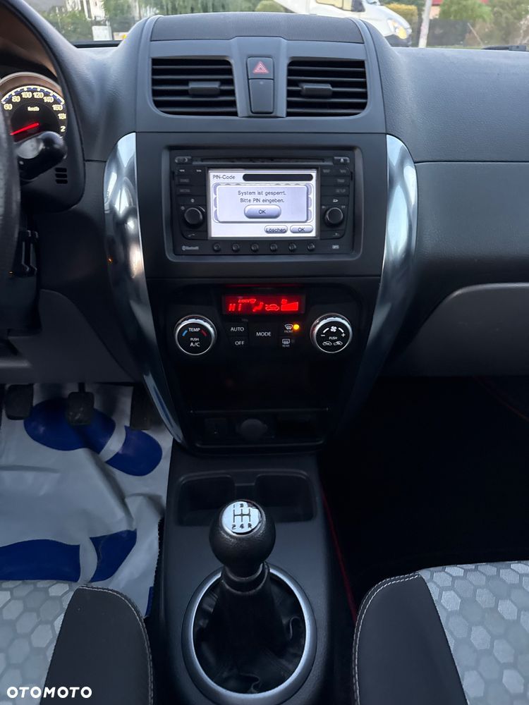 Suzuki SX4 1.6 Premium 4WD - 13
