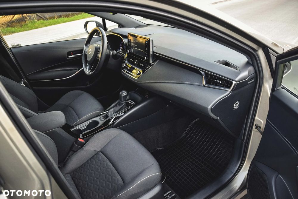 Suzuki Swace 1.8 Hybrid Premium Plus CVT - 26