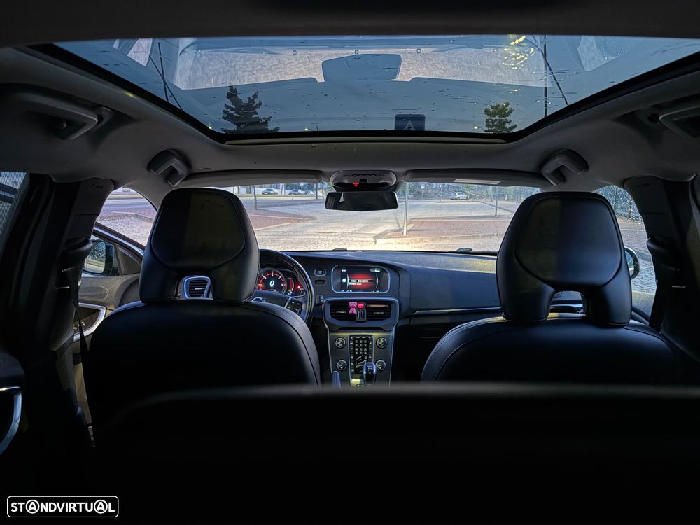 Volvo V40 D2 Momentum - 3