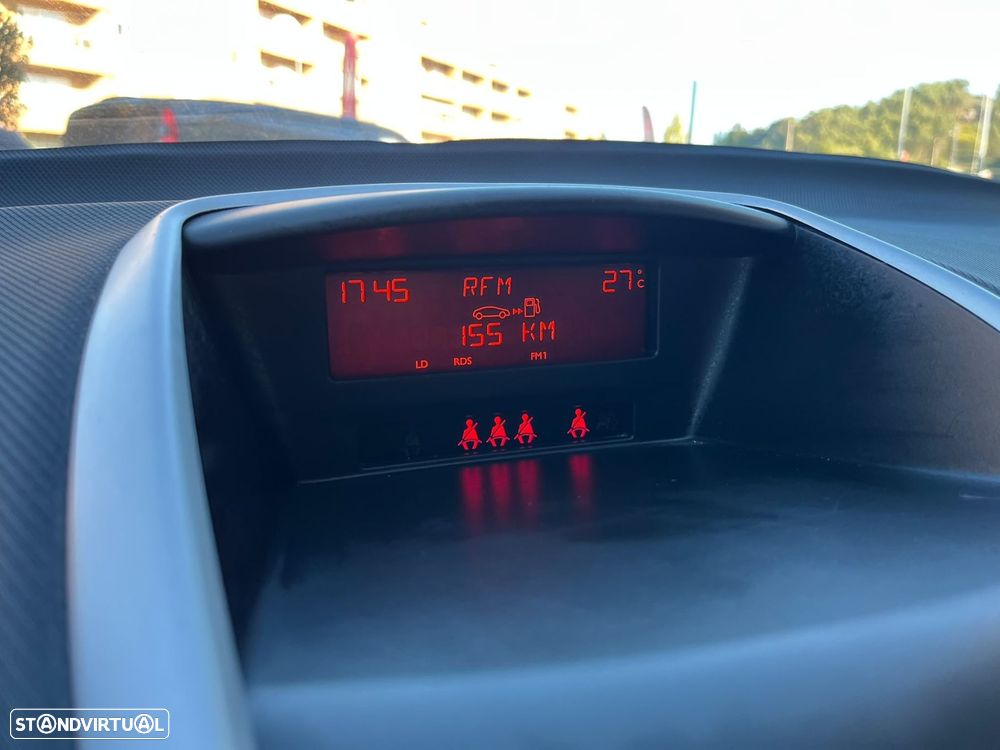 Peugeot 207 1.4 16V Active - 21