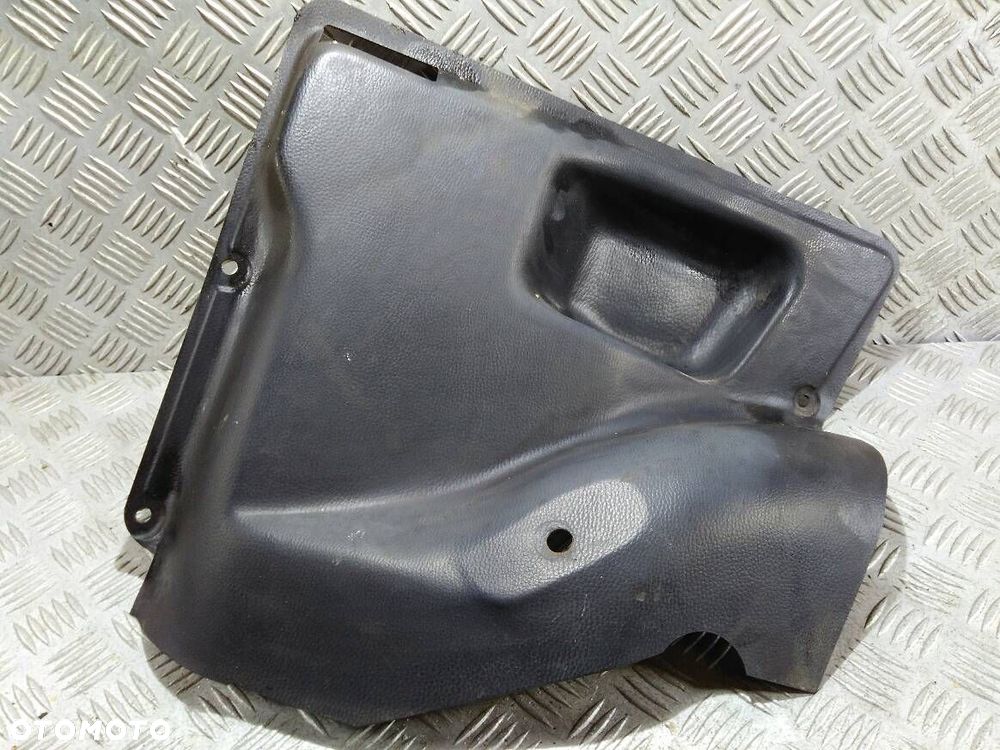 BOCZKI TYLNE FIAT 126P - 1