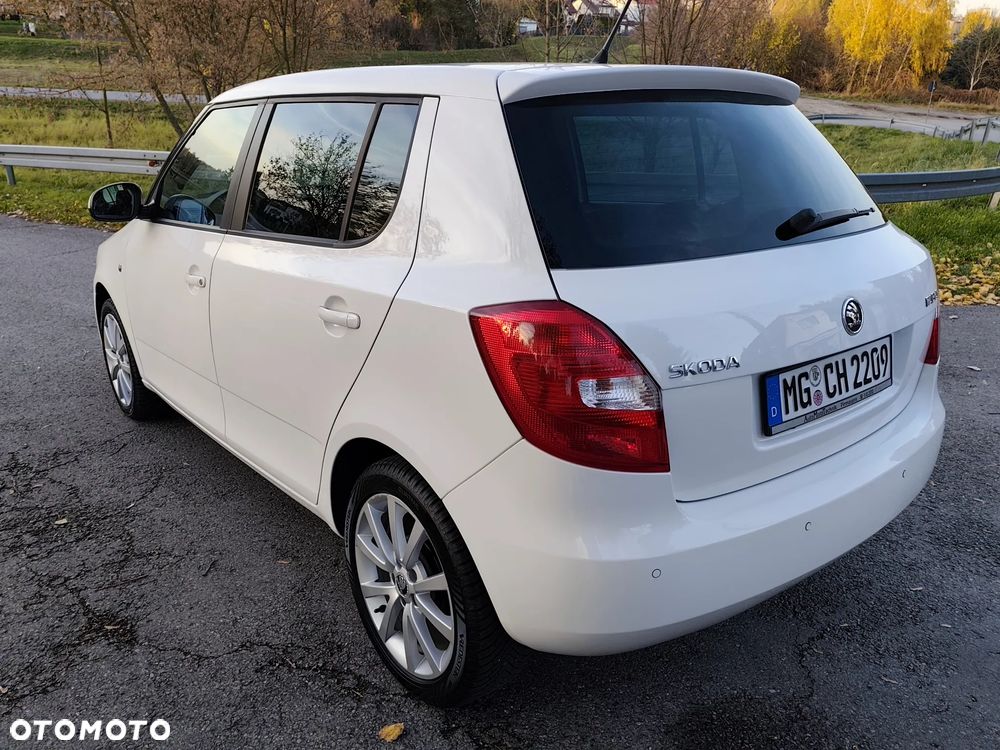 Skoda Fabia 1.2 HTP STYLE Edition - 22