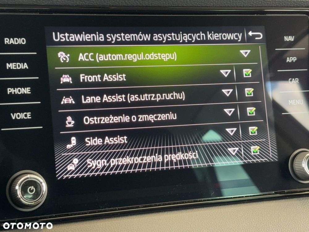Skoda Karoq 1.5 TSI ACT Selection DSG - 34