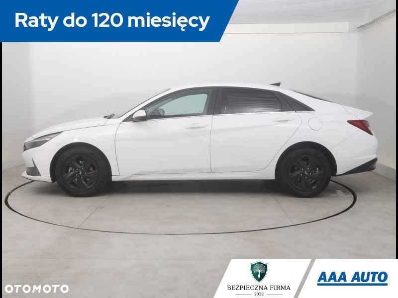 Hyundai Elantra - 4