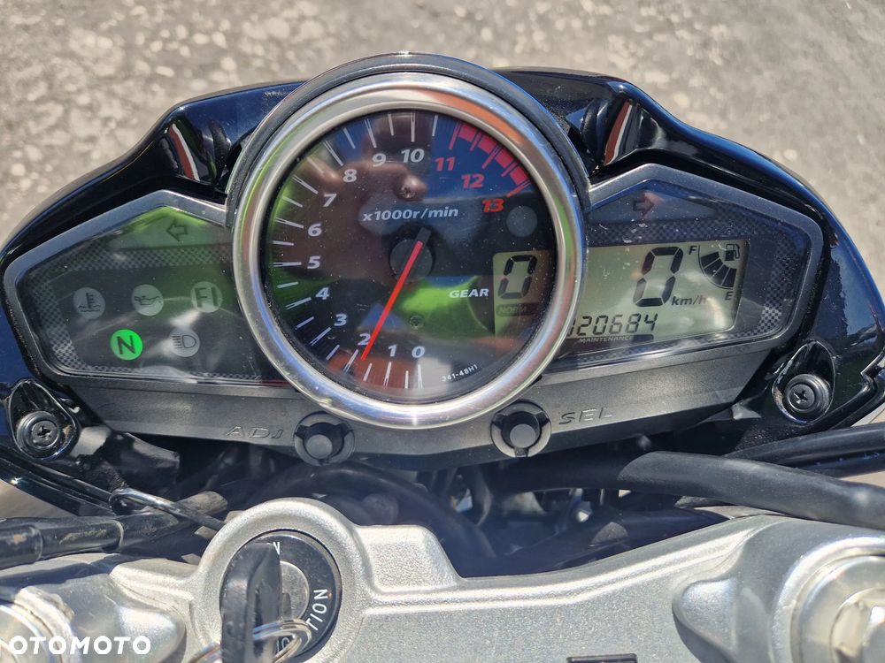 Suzuki GW 250 - 8